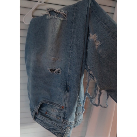 Distressed Boyfriend Jeans - Picture 5 of 11